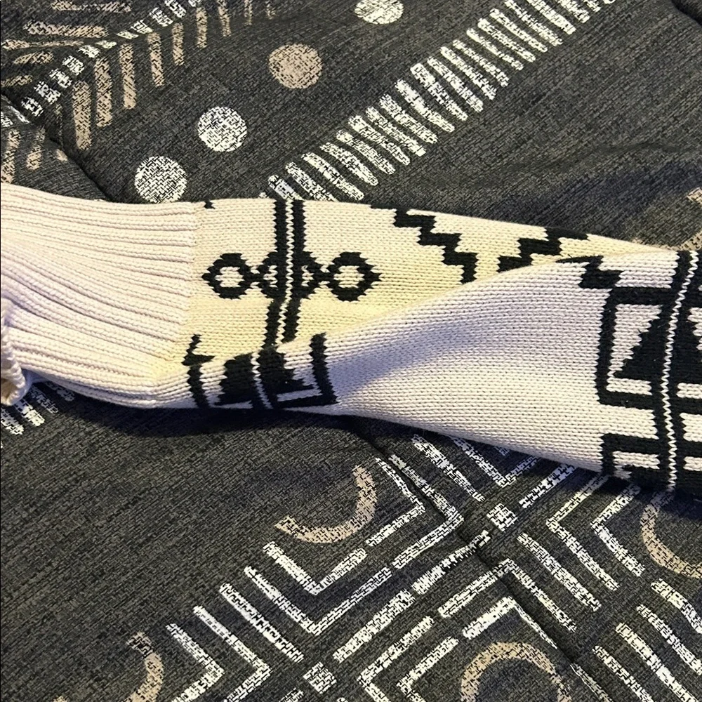 Maurices Black and Cream Patterned Cardigan - Picture 4 of 6